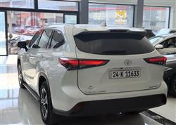 تۆیۆتا هایلاندەر